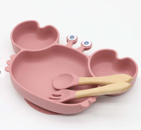Set Plato Cangrejo con Ventosa + Cubiertos de Silicona para Bebé 🦀🩷