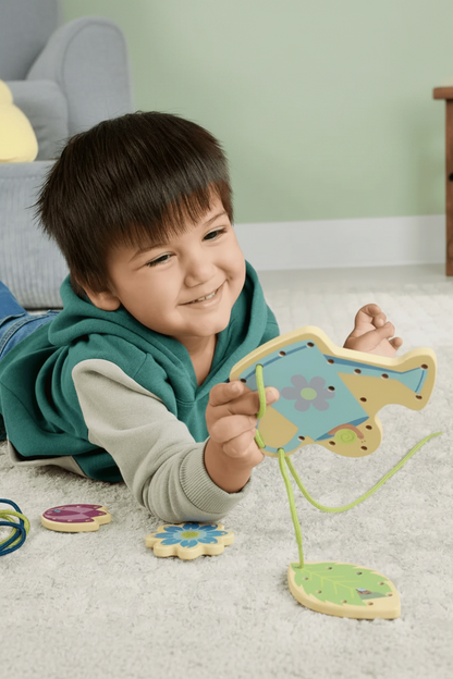 Fisher-Price Wooden Lacing Garden - Juego de Enhebrar de Madera