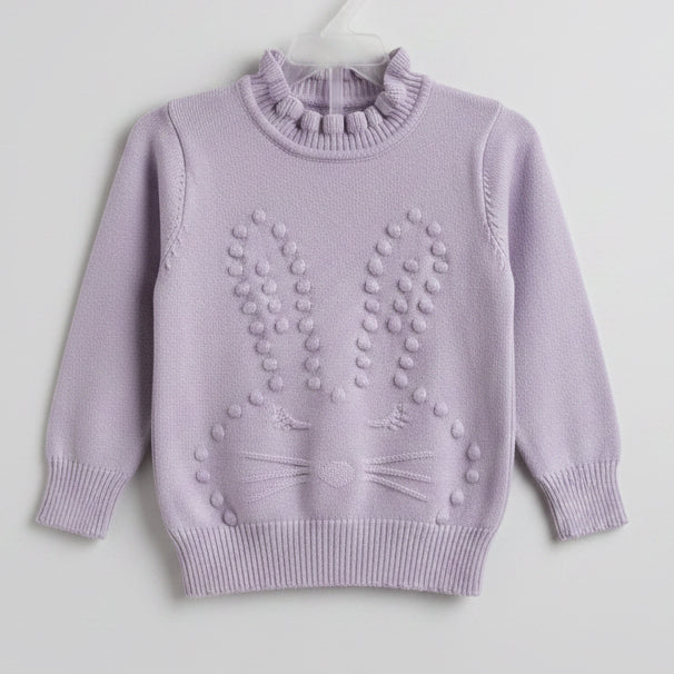 Sweater tejido lila lavanda con diseño de conejita en relieve y pompones para niña